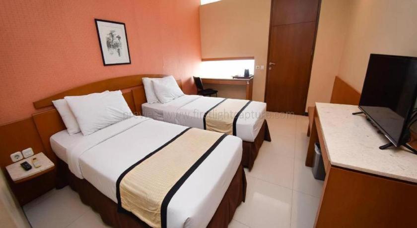 Hotel Nyland Pasteur Bandung Exterior photo