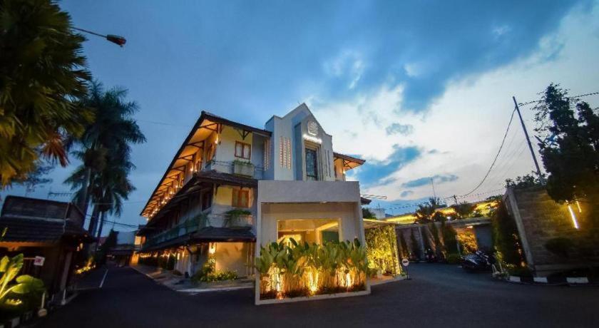 Hotel Nyland Pasteur Bandung Exterior photo